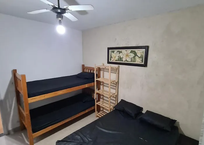 Casa 14 Pessoas,5 Quadras Da Praia, 2 Vagas,Wifi,Ar Condicionado (Adults Only)